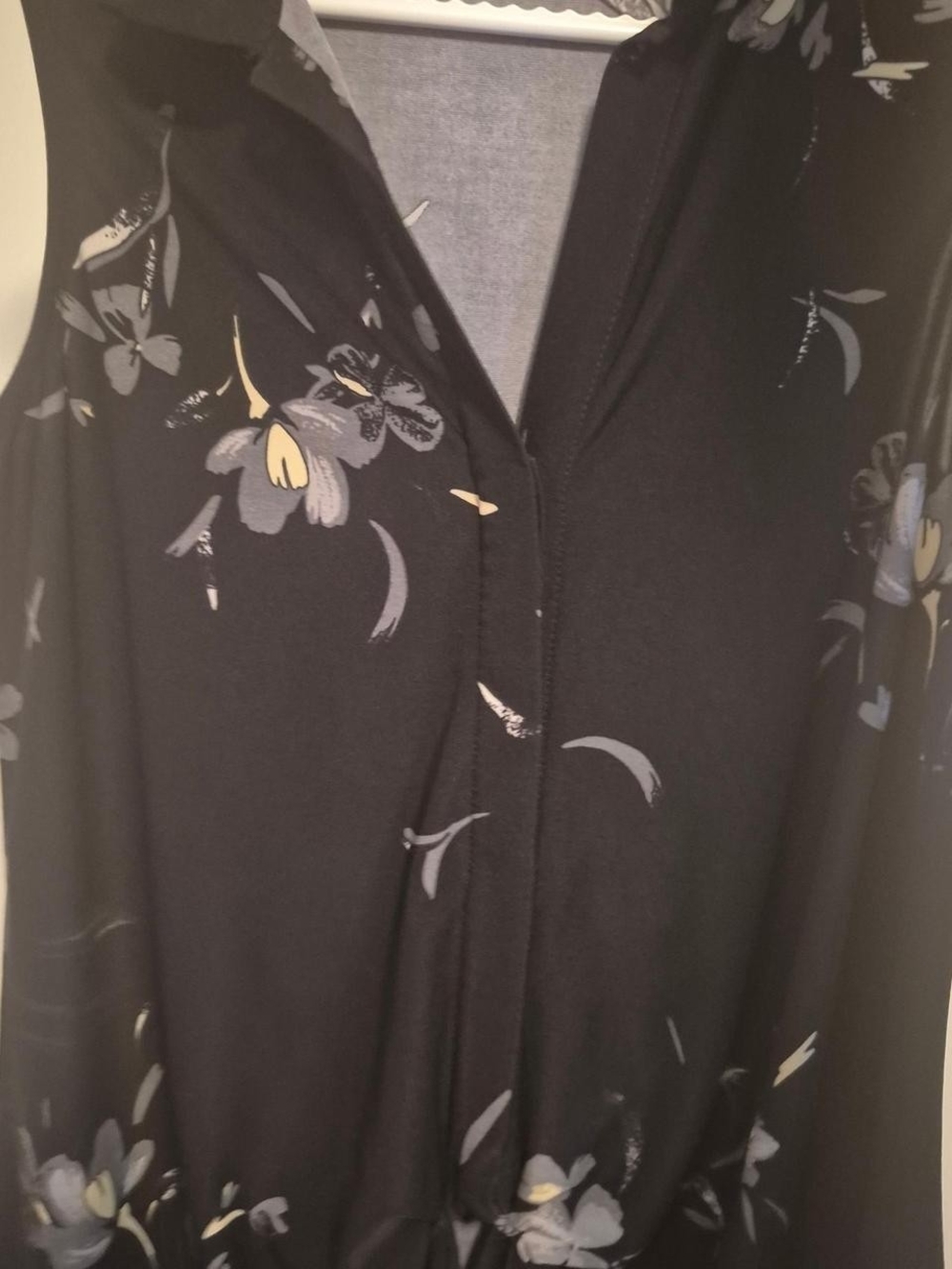 Women's Black Floral Print Top